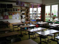 Klassenraum1-1.jpg (106900 Byte)
